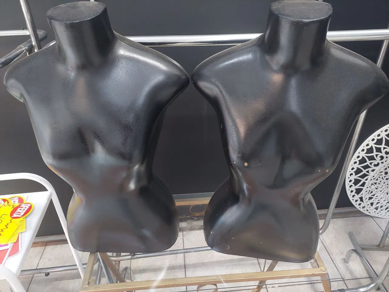 Manequins feminino preto parte do tronco 