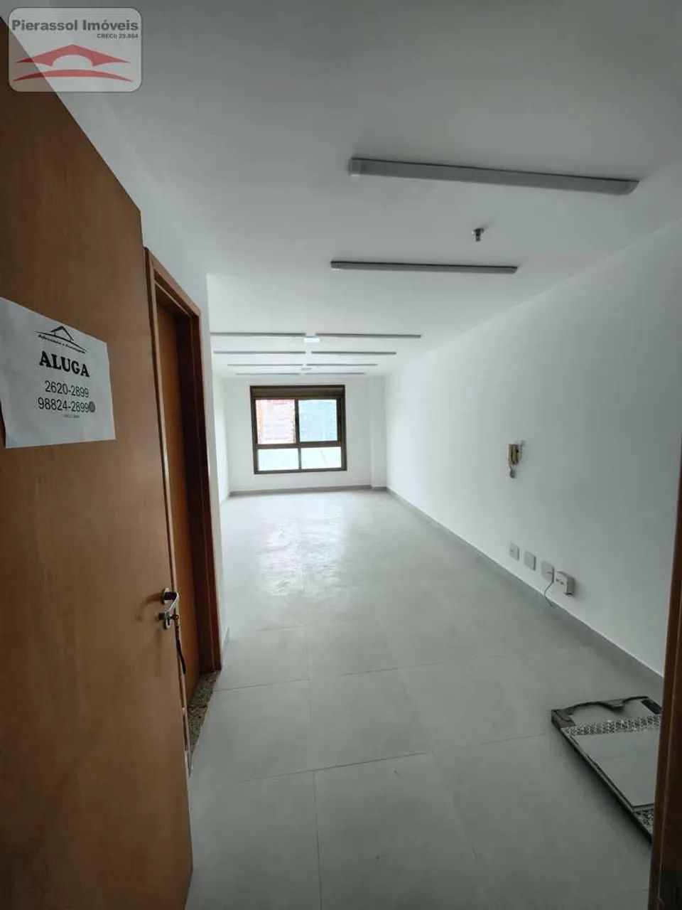 Sala comercial para aluguel em Icaraí, Niterói, com garagem.