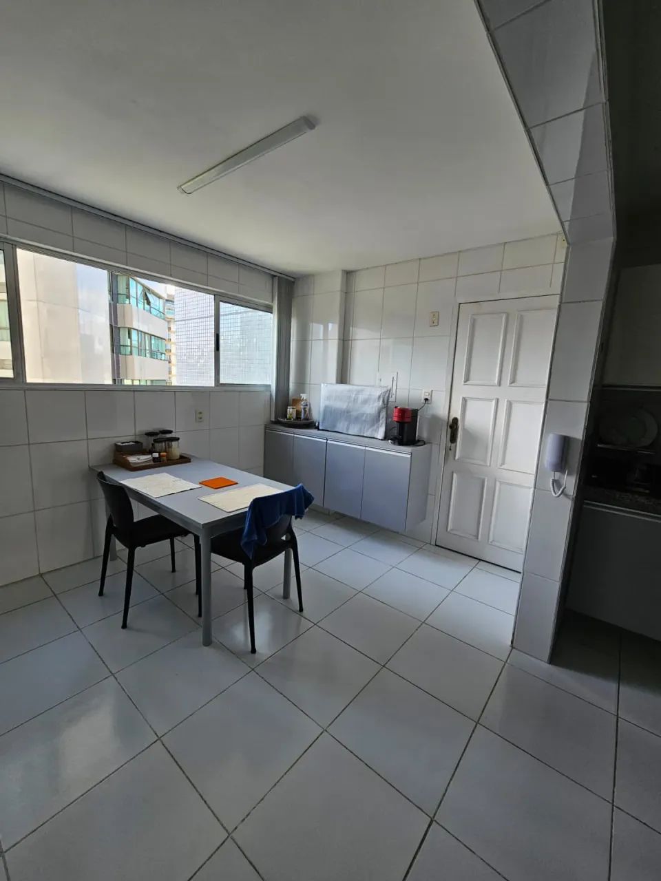 Navegantes, lindo apto, 215m2 útil, 4 qts 1 sts, podendo ser 3 sts, 2vgs, andar alto. - Foto 14