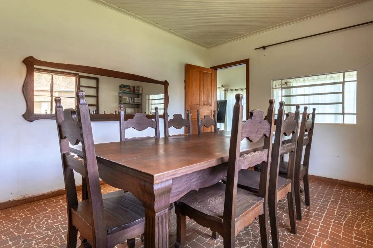 Sala de jantar em mogno