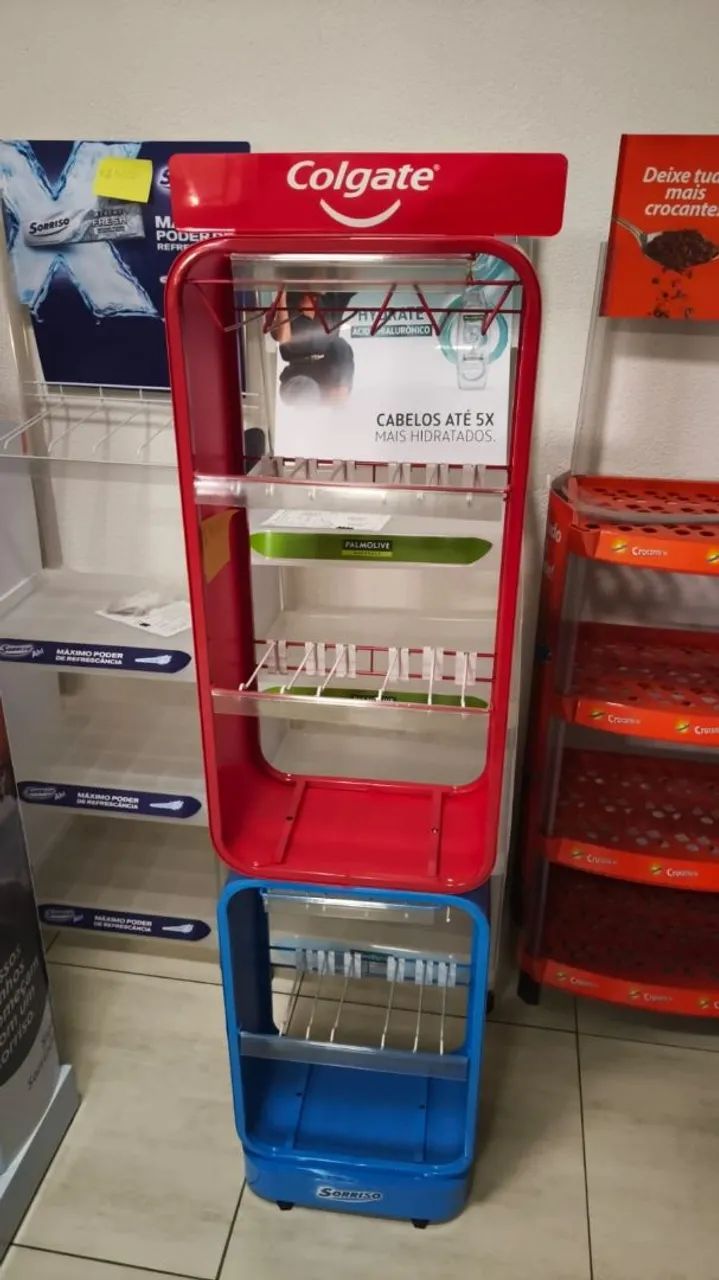 Display e prateleiras