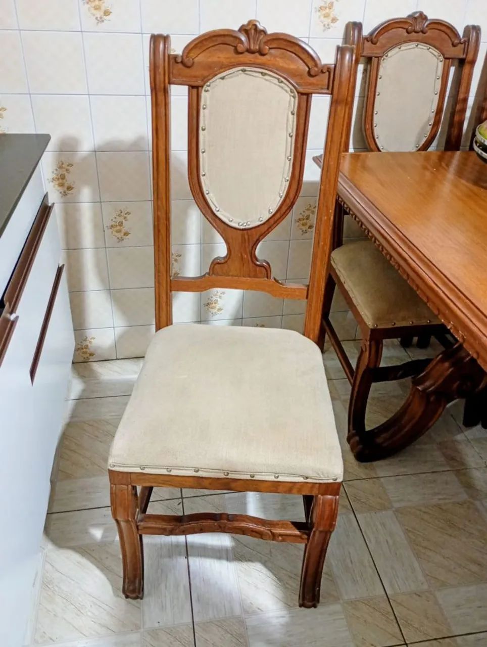 Mesa madeira maciça 8 cadeiras 2,20m x 1m - Foto 2