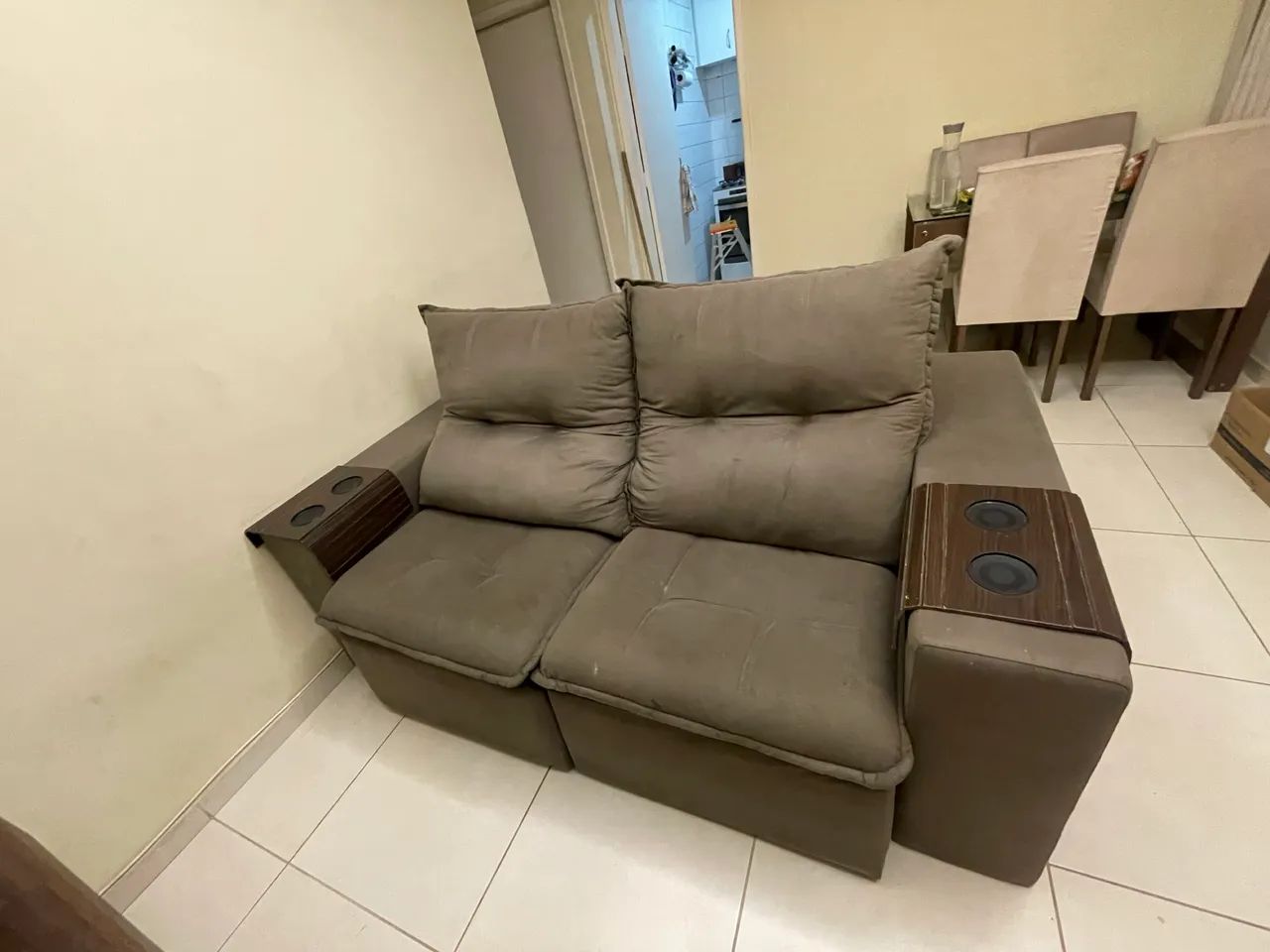 Sofá 3 Lugares Retrátil e Reclinável Sapucaí Suede Bege 190 cm