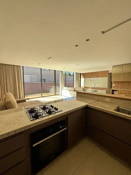 Casa para aluguel com 220 metros quadrados com 4 quartos - Foto 5