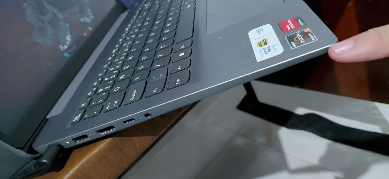 Notebook Lenovo Ryzen 5 - Foto 5