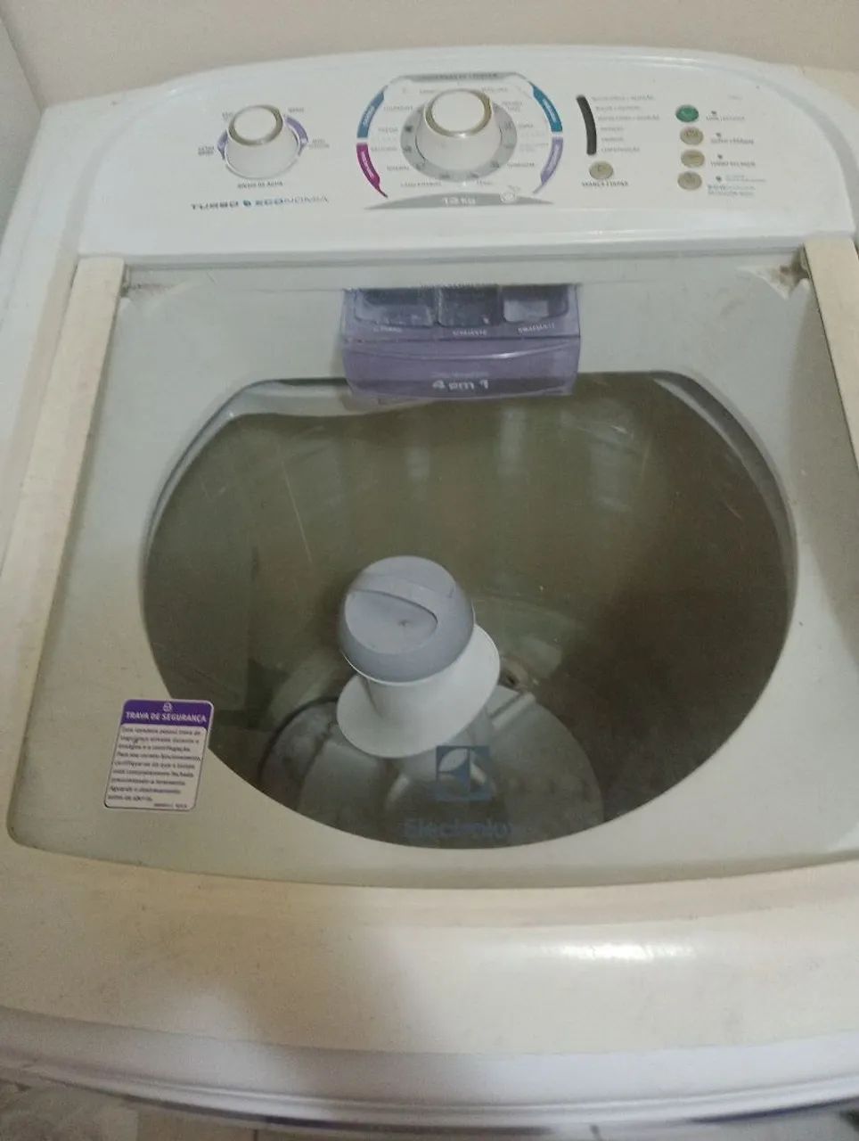 Máquina de lavar roupa 