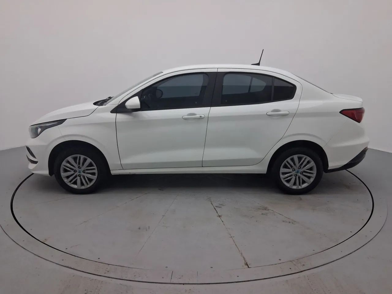 Fiat Cronos Drive 1.3 8V Flex Aut. 2023 - Foto 2