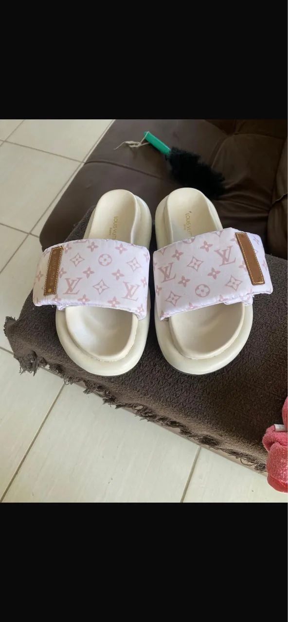 Vendo chinela feminina Lv 
