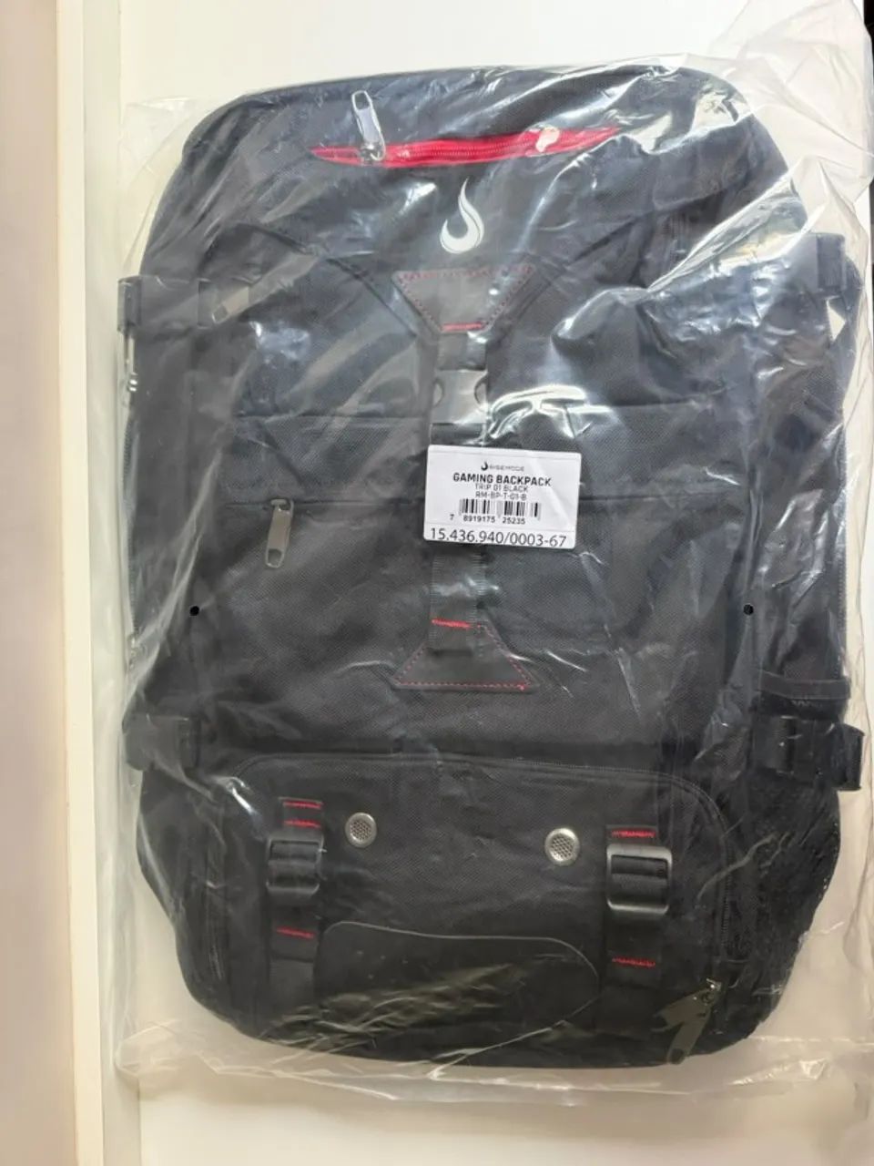 Mochila Rise Mode Trip T-01 Preta, Base para Notebook até 15,6'', com Ventilação e Hub USB