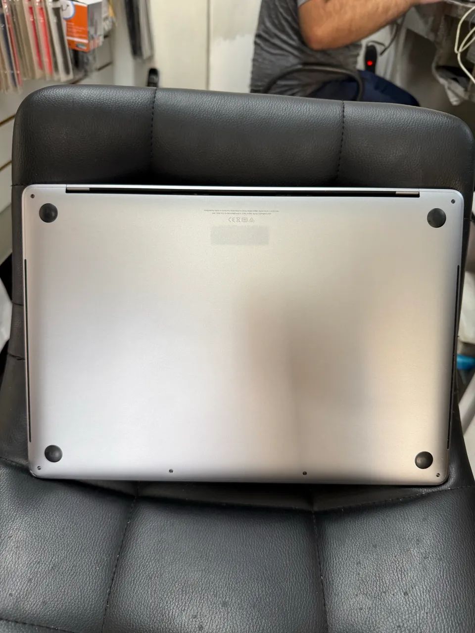 MacBook Pro modelo A-1990 2019 processador Intel core i-7 - Foto 3