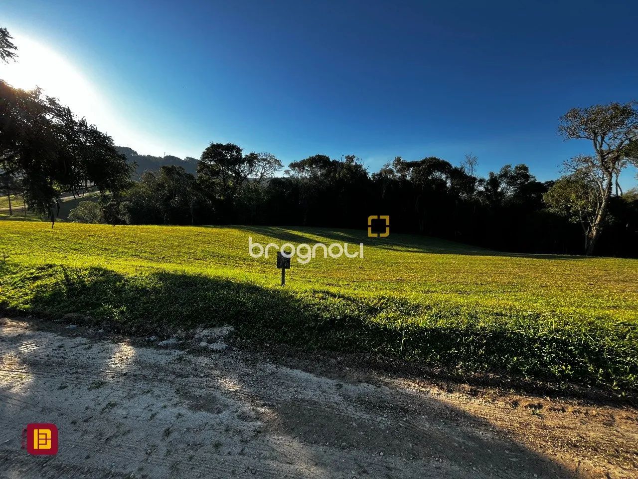 Lote/Terreno à Venda, 1000 m² em Rancho Queimado. - Foto 2
