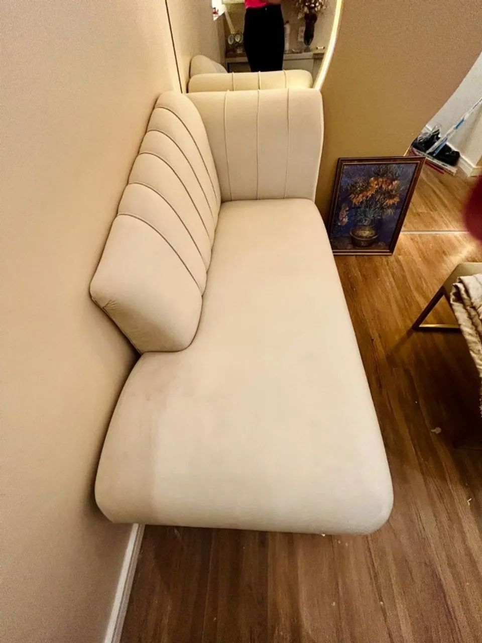 Sofá Divã 1.60 cm em Veludo Bege - Nunca usado - Foto 4