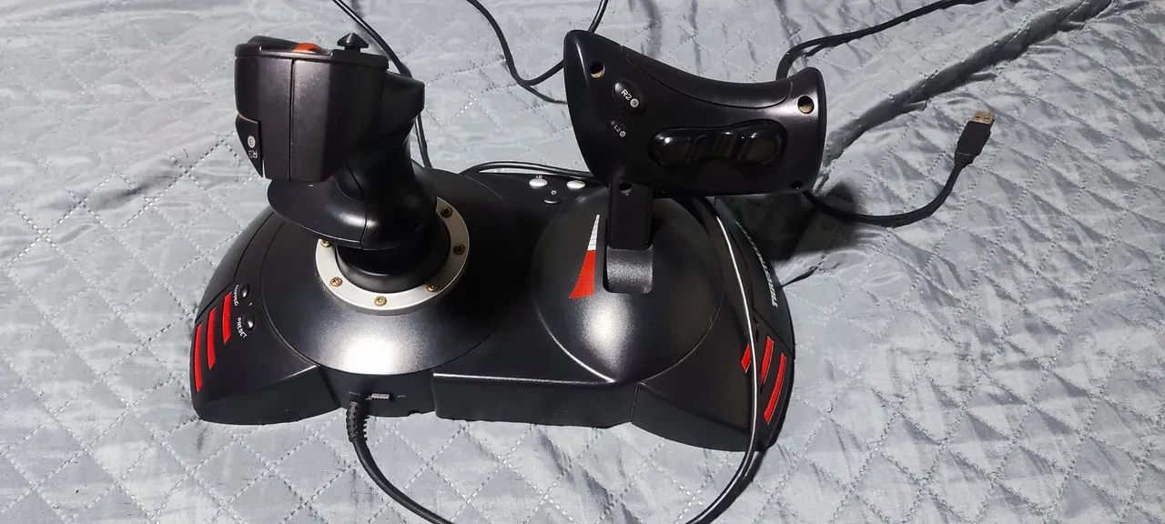 Thrustmaster T.Flight Hotas X - Foto 2