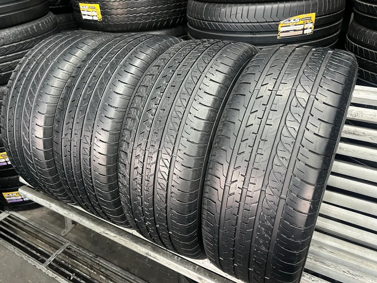Jogo de Pneus 215/55/16 Goodyear EfficientGrip / Pneu 215/55R16 Goodyear  - Foto 4