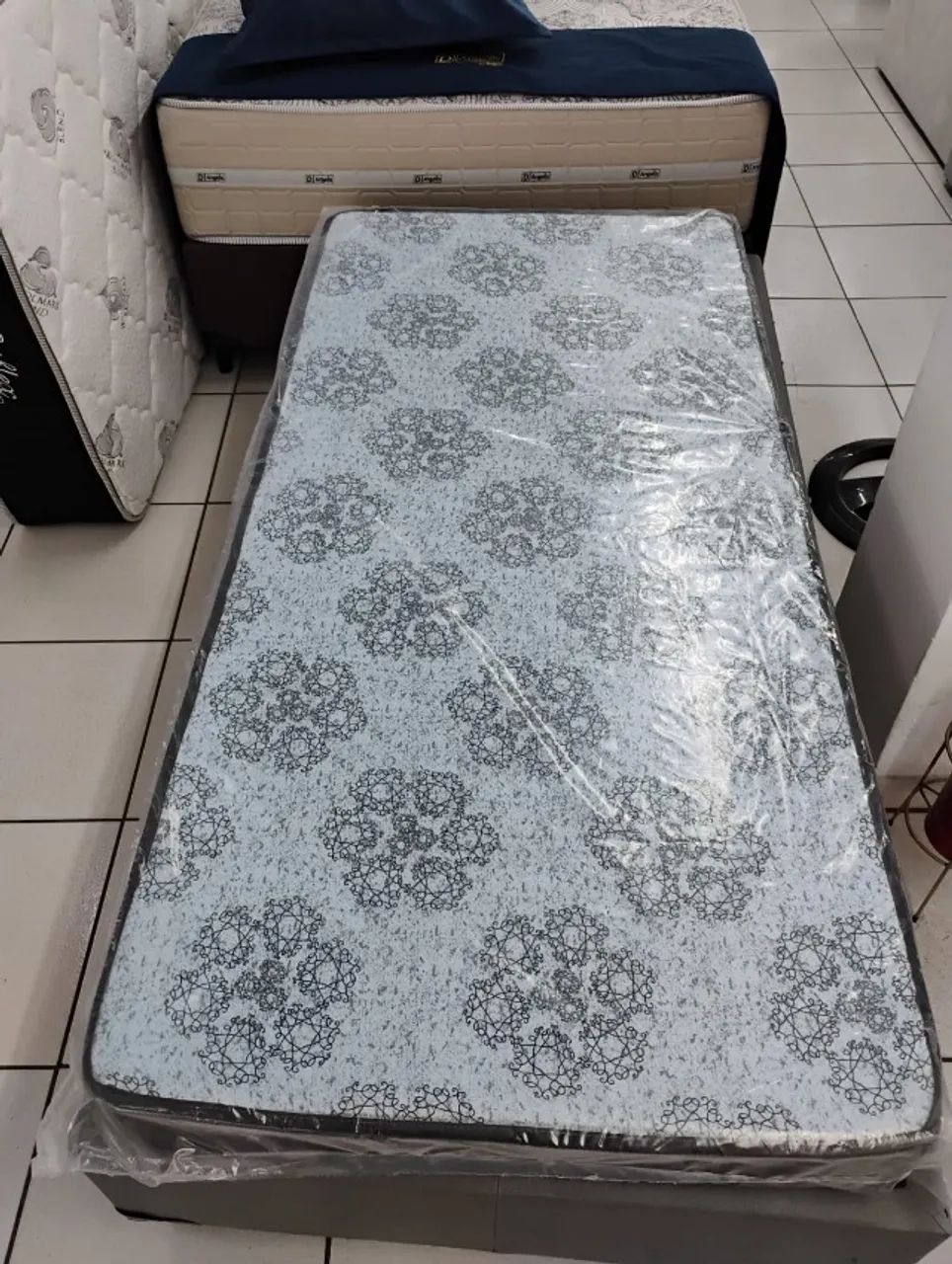 Colchão Solteiro D20 + Cama Base Baú Solteiro Cinza Fumaça - Foto 2
