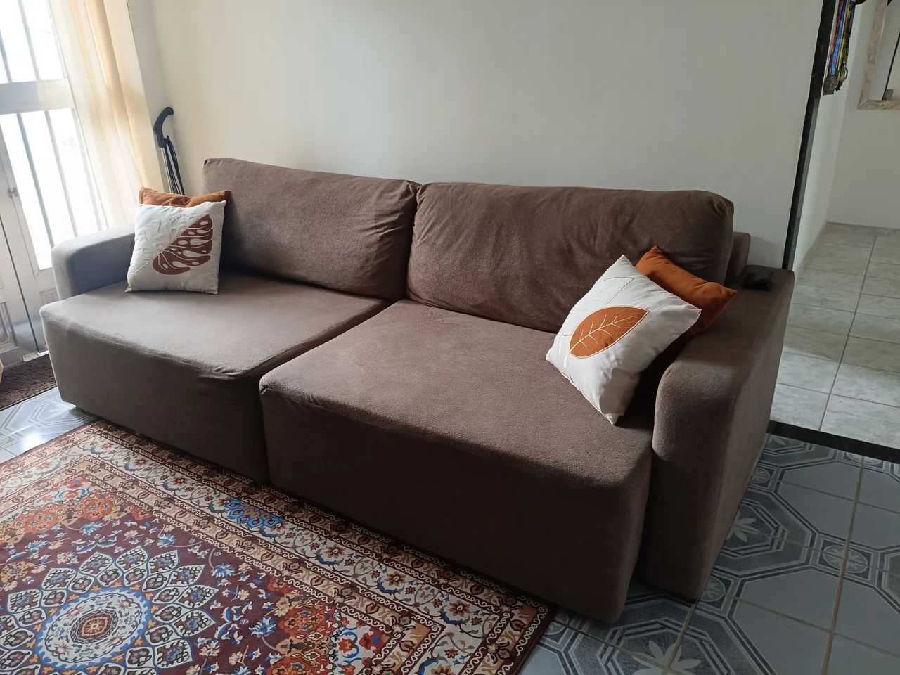 SOFÁ RETRÁTIL, 2,70M LARGURA E 1,40M DE PROFUNDIDADE. Molas D33