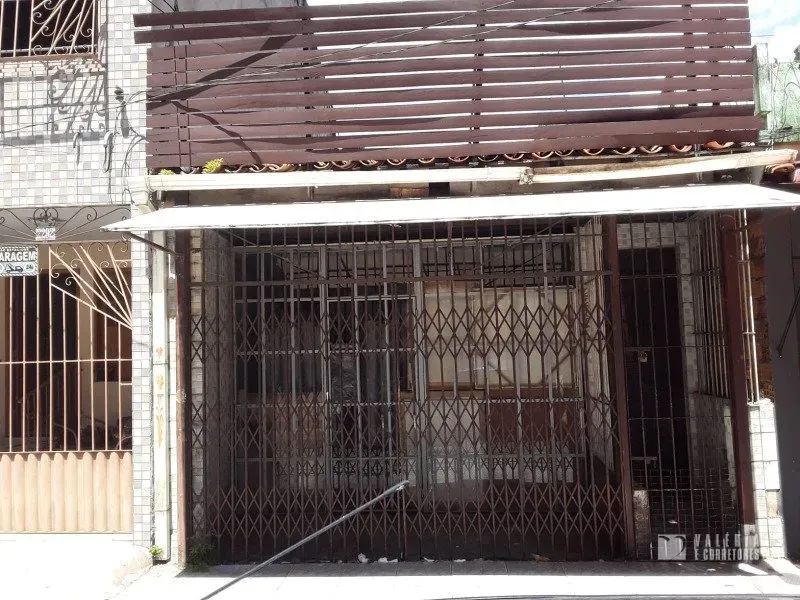 TERRENO COM EDIFICAÇÃO EM SÃO BRÁS