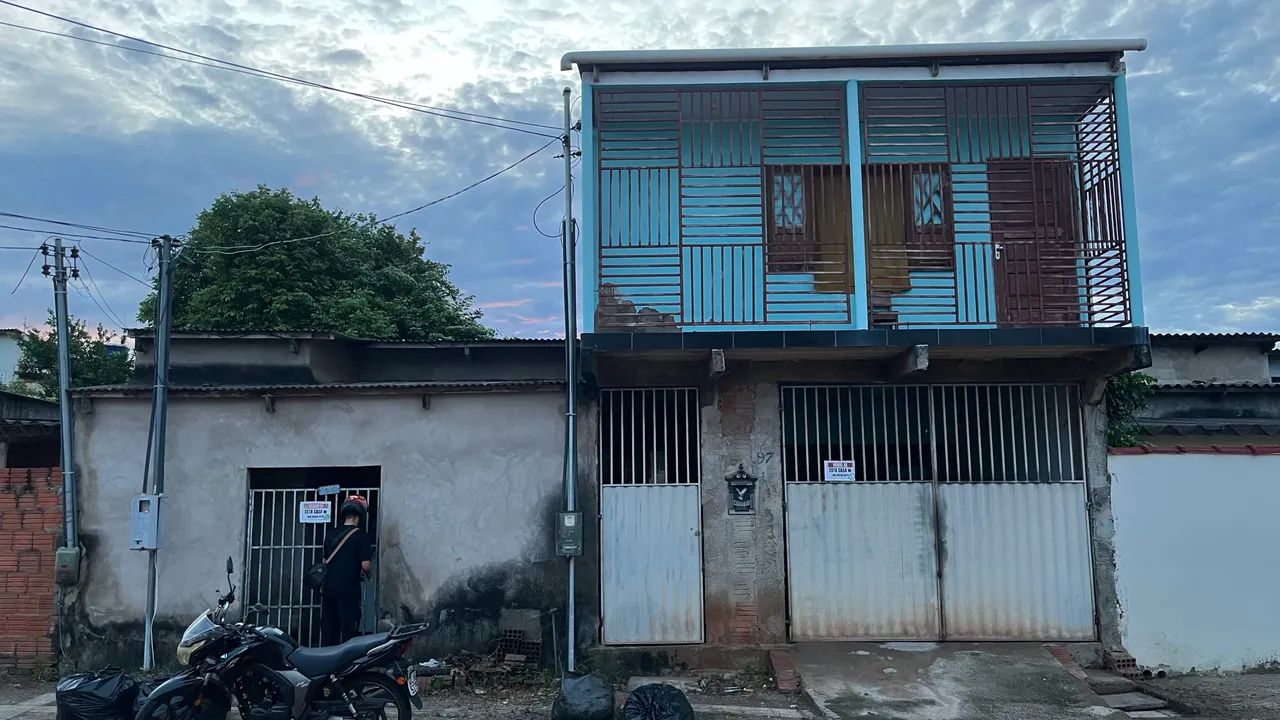 Vendo imóvel - terreno com 3 casas