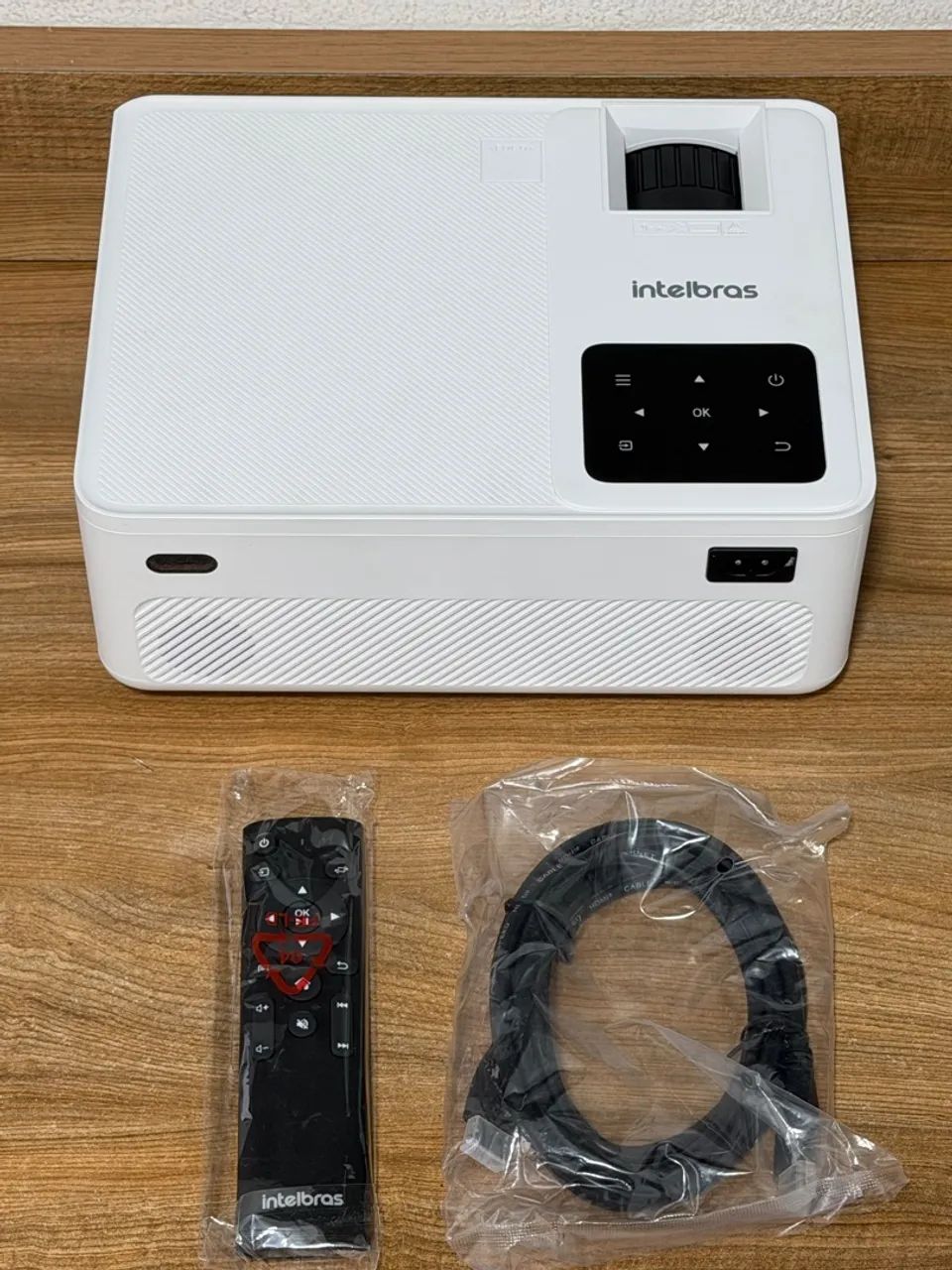 Projetor Intelbras mod PFL5211 - Foto 2
