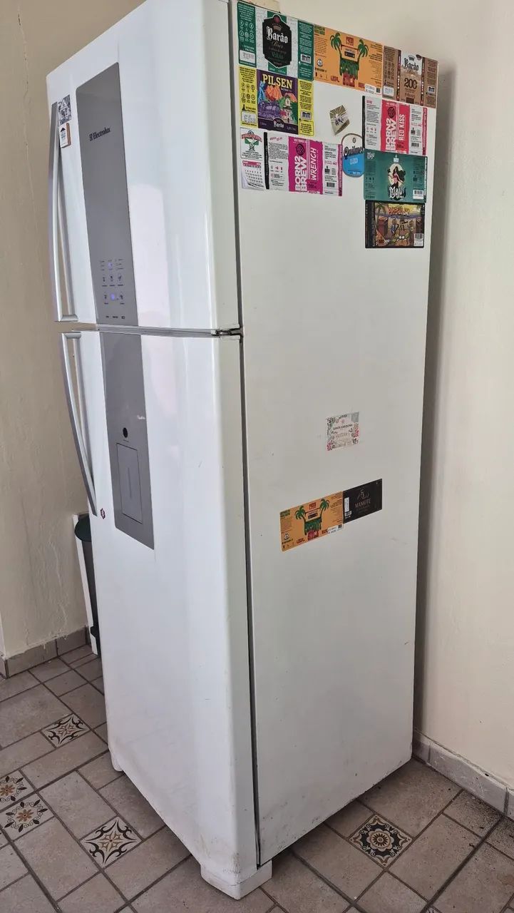 Vendo! Geladeira Electrolux, Usada, funcionando perfeitamente. - Foto 3