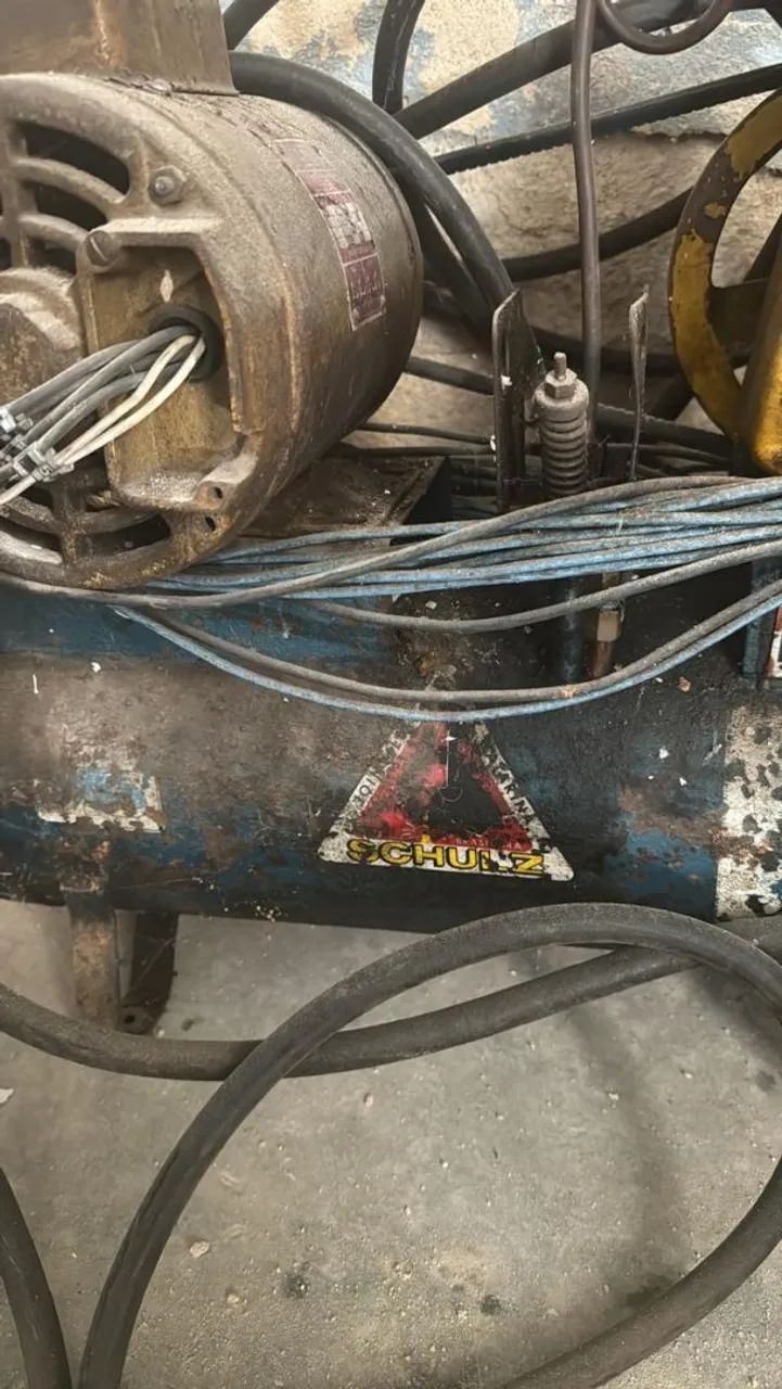 VENDO COMPRESSOR DE AR COMPRIMIDO