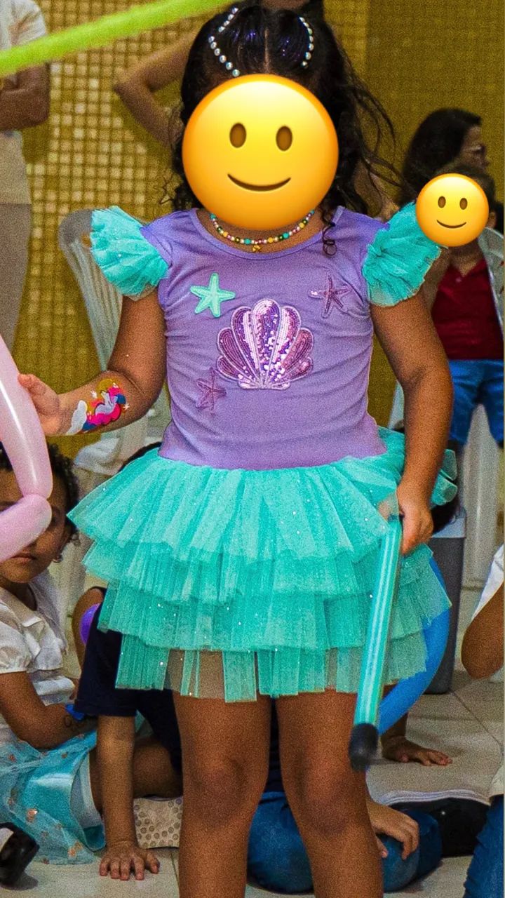 Fantasia sereia Ariel ou fundo do Mar