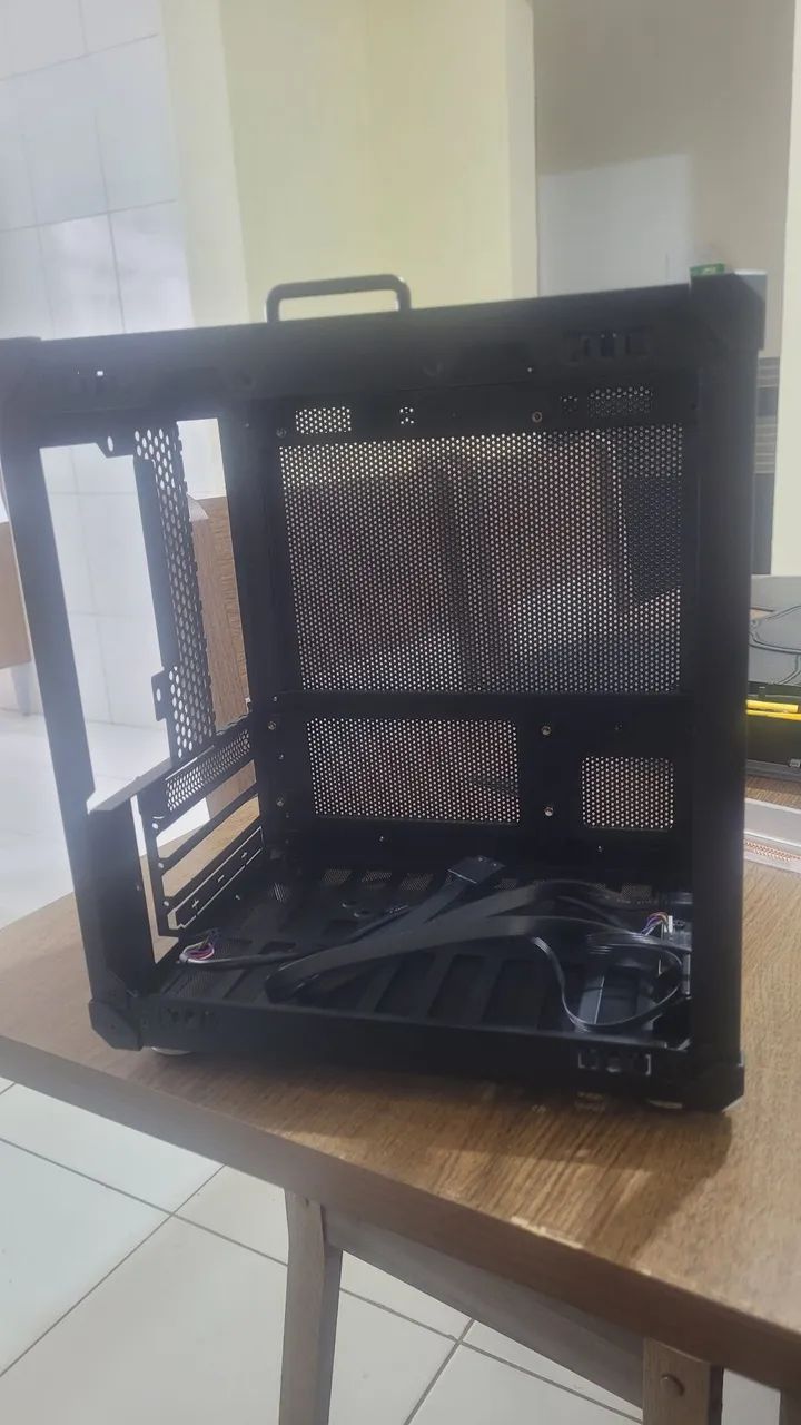Gabinete Mini ITX jonsbo c6