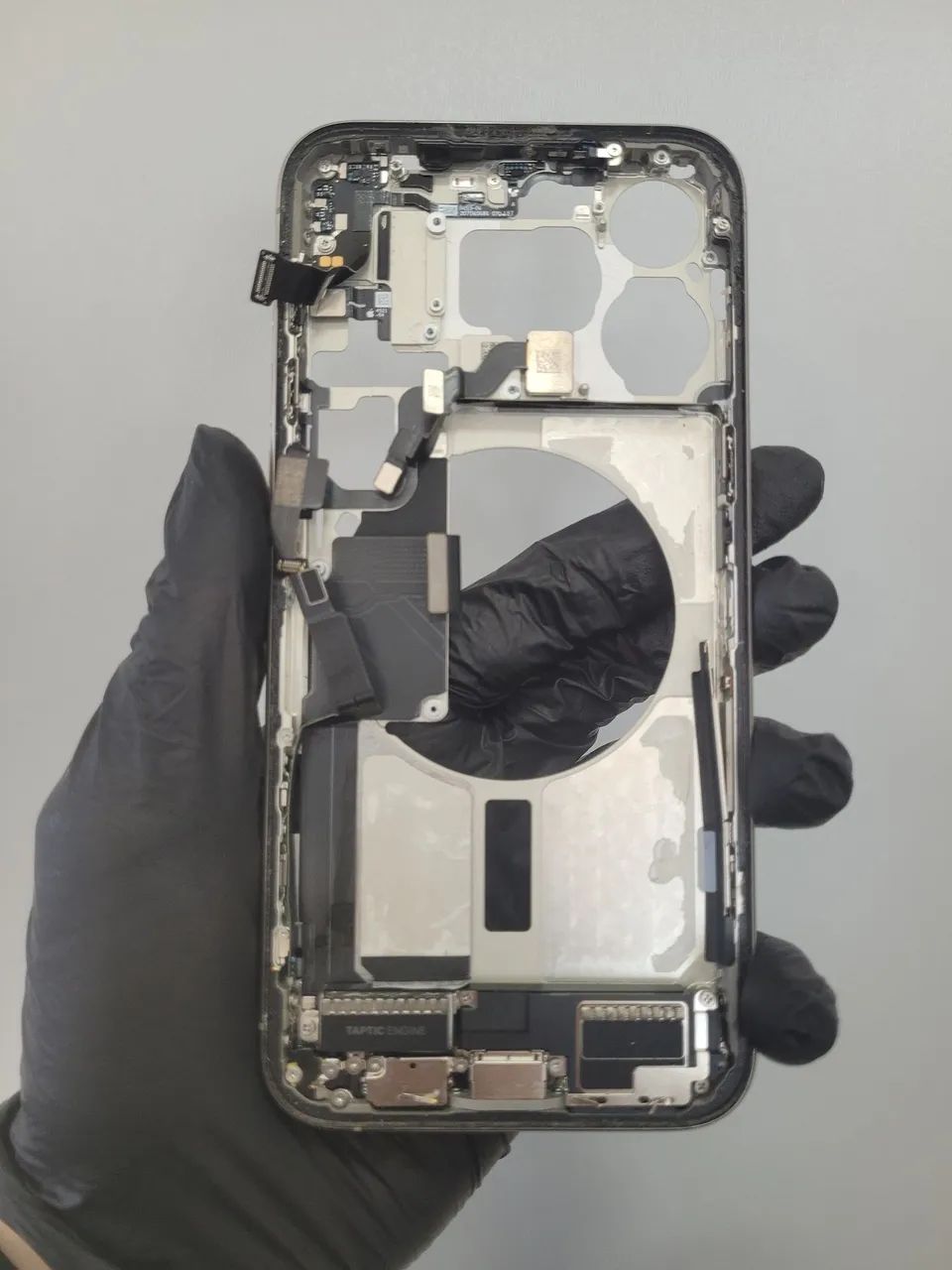 Aro Original iPhone 15 Pro Max Usado