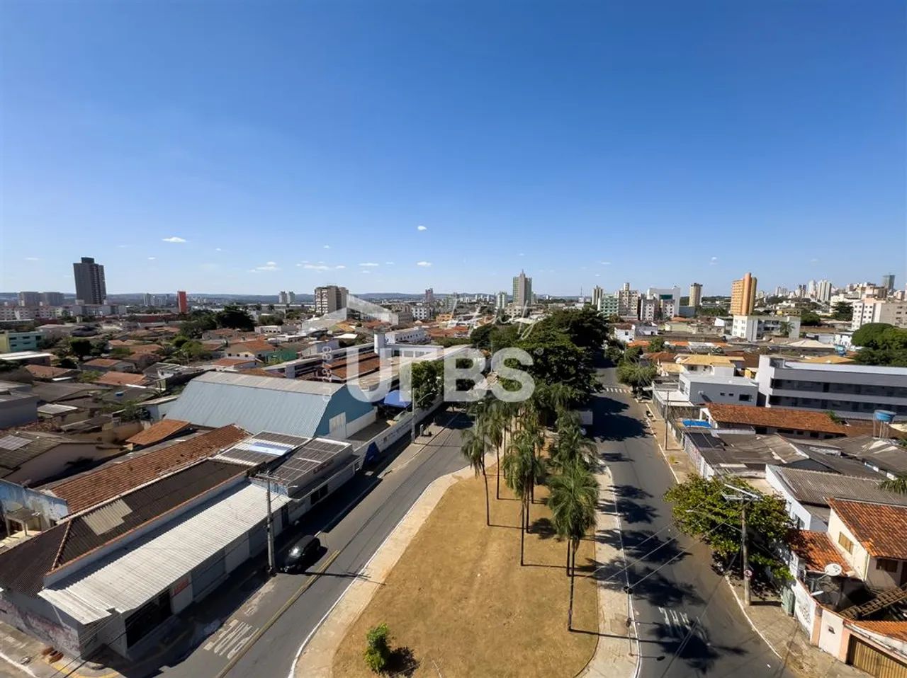 Sobrado, 4 Quartos, 1 Suíte, 90,09 m², Setor Central - Foto 2