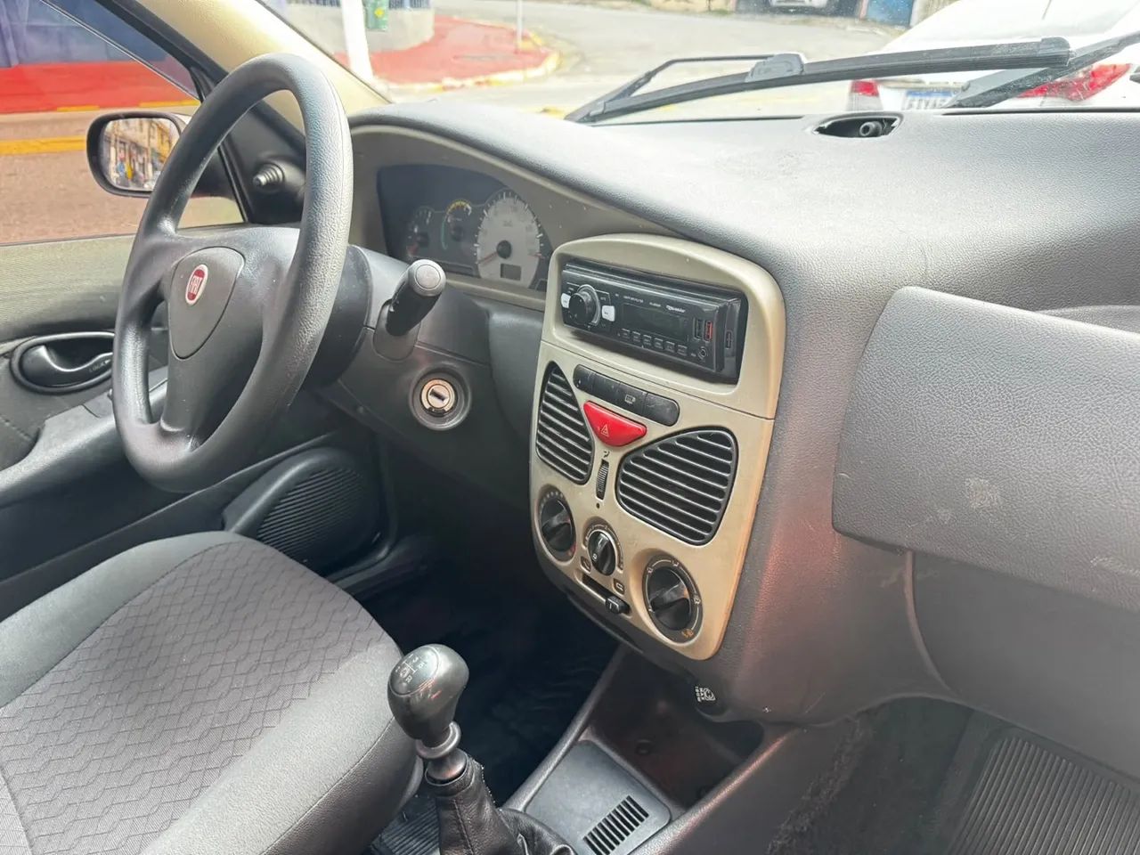 Fiat Palio 1.0 ECONOMY Fire Flex 8V 4p, foto 16 de 18