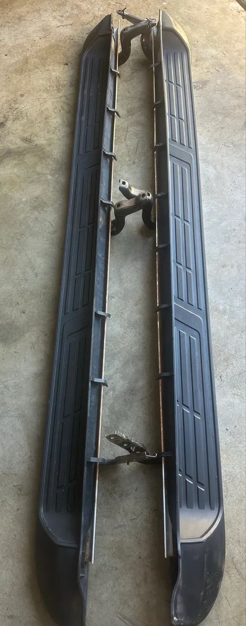 Estribo Hilux 