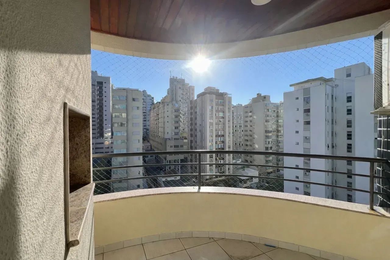 Apartamento 3 dormitórios poucos metros da Beiramar Norte. - Foto 3