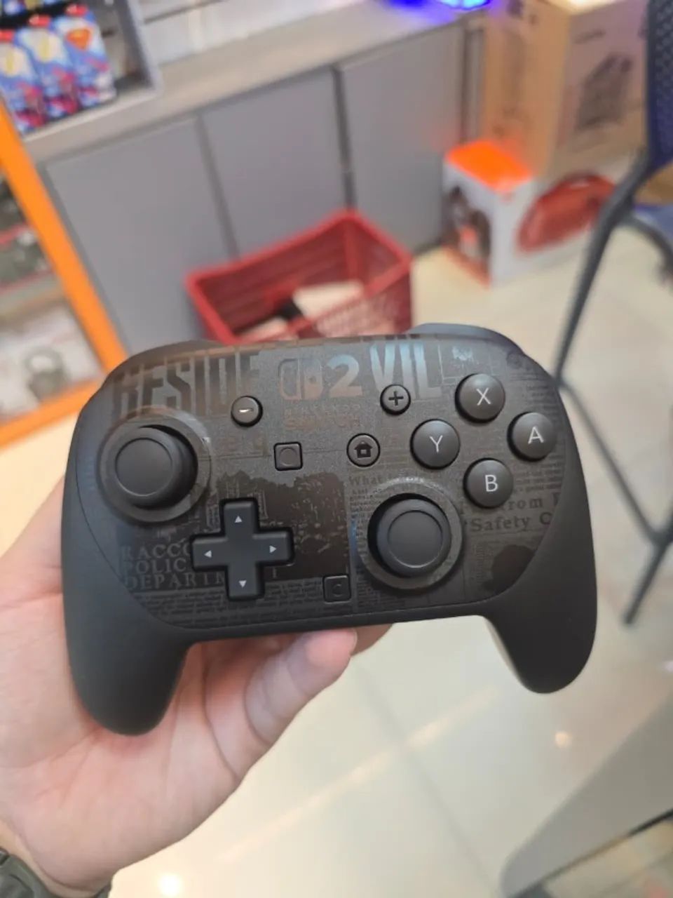 CONTROLE NINTENDO SWITCH PRO  RESIDENT EVIL - Foto 3