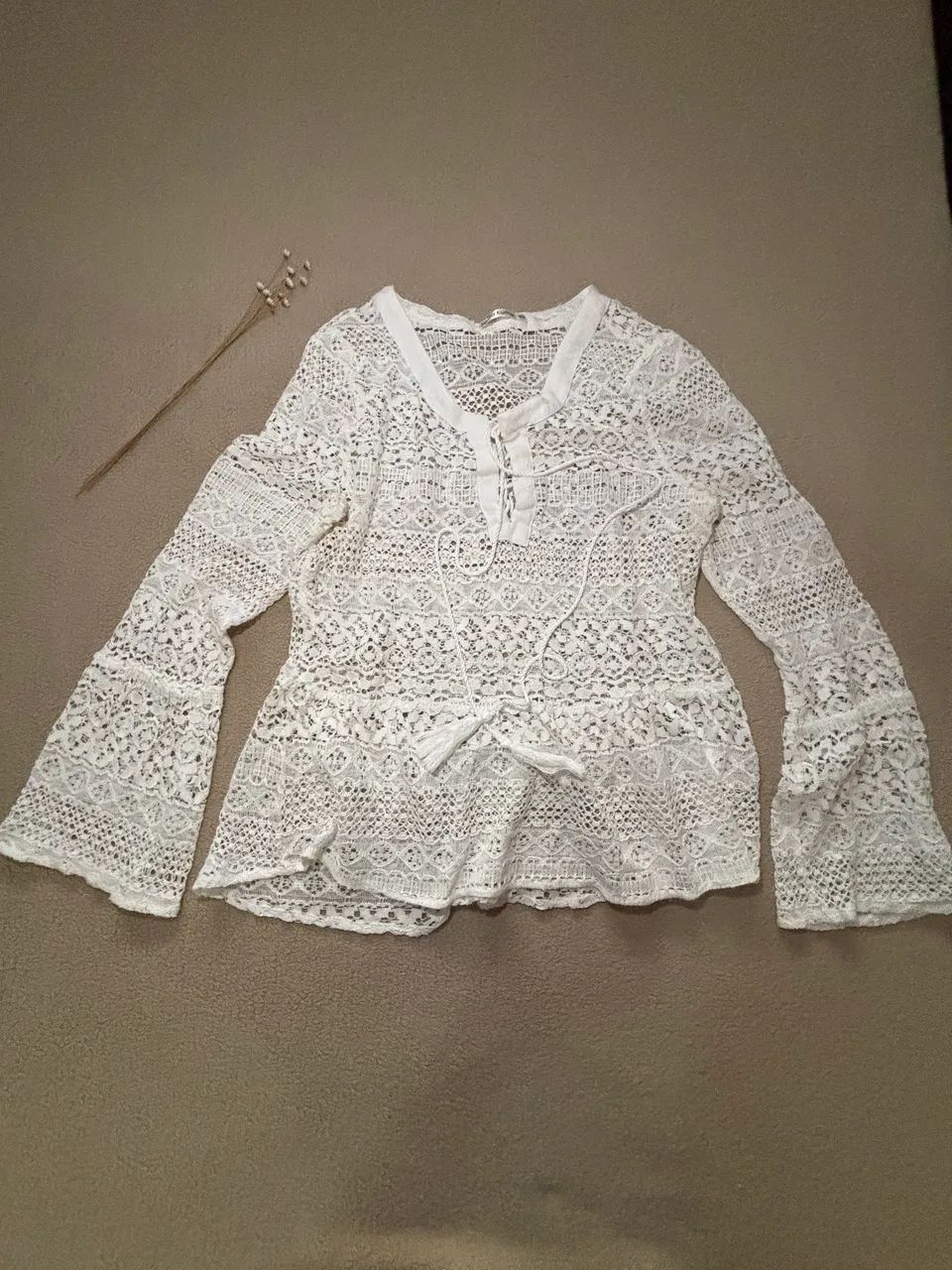 Blusa de Renda Manga longa