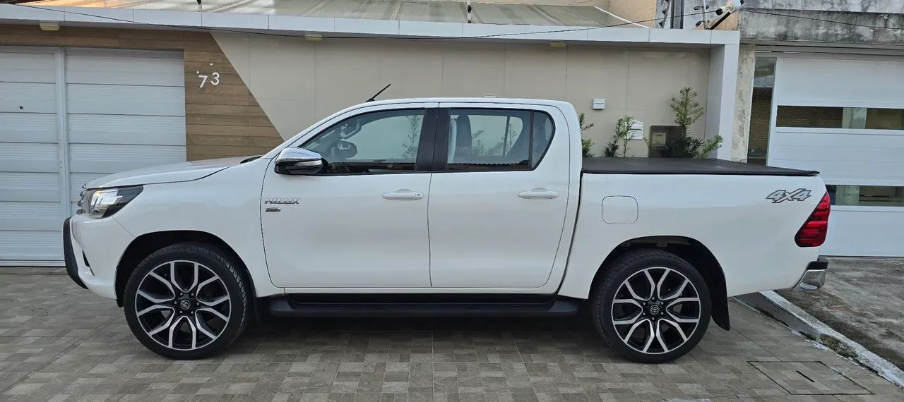 Toyota Hilux Hilux CD SRV 4x2 2.7 Flex 16V Aut. 2017