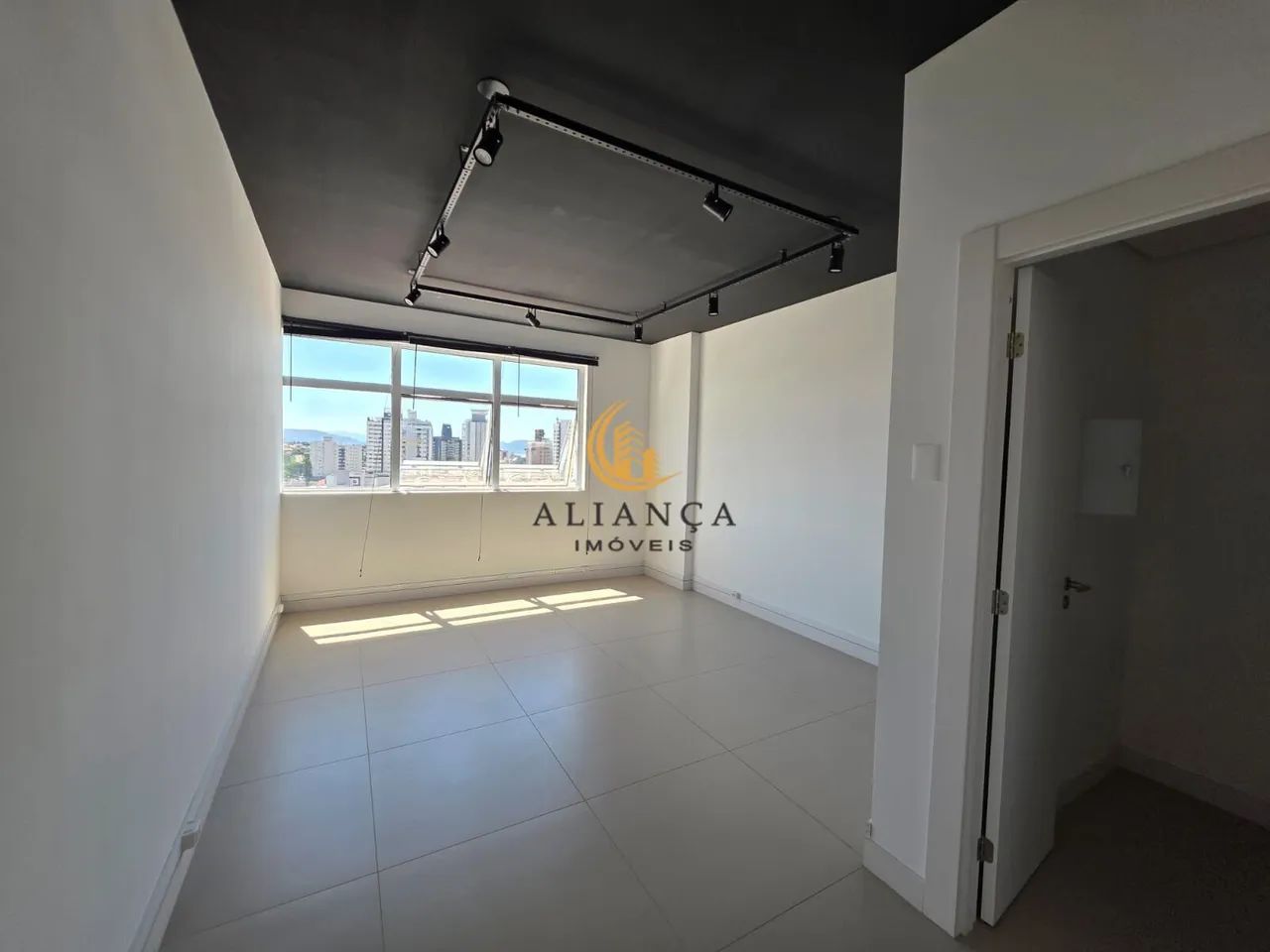 Sala Comercial em Estreito, Florianópolis/SC - Foto 2