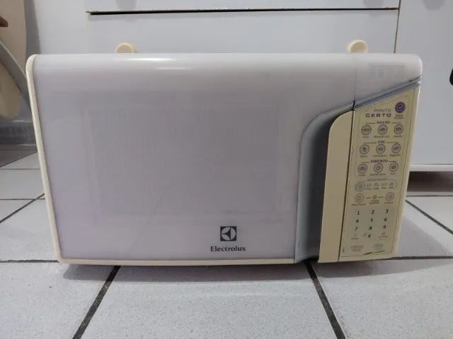micro-ondas com defeito