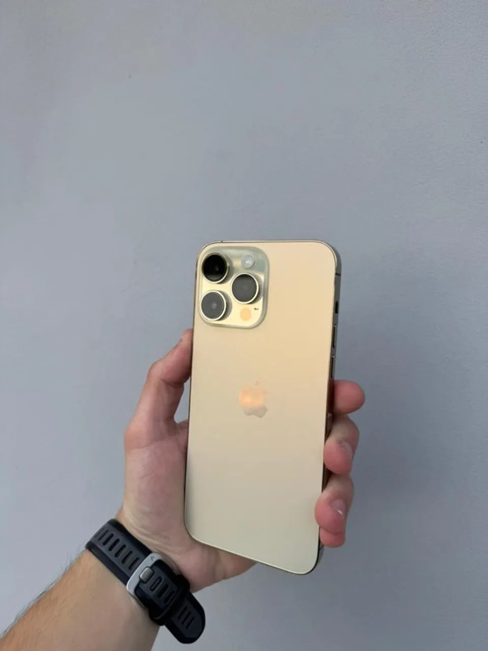 iPhone 14 Pro Max Dourado - Celulares e Smartphones - Espinheiros