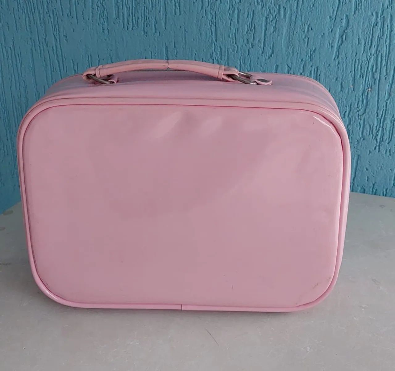 Maleta rosa pouco uso