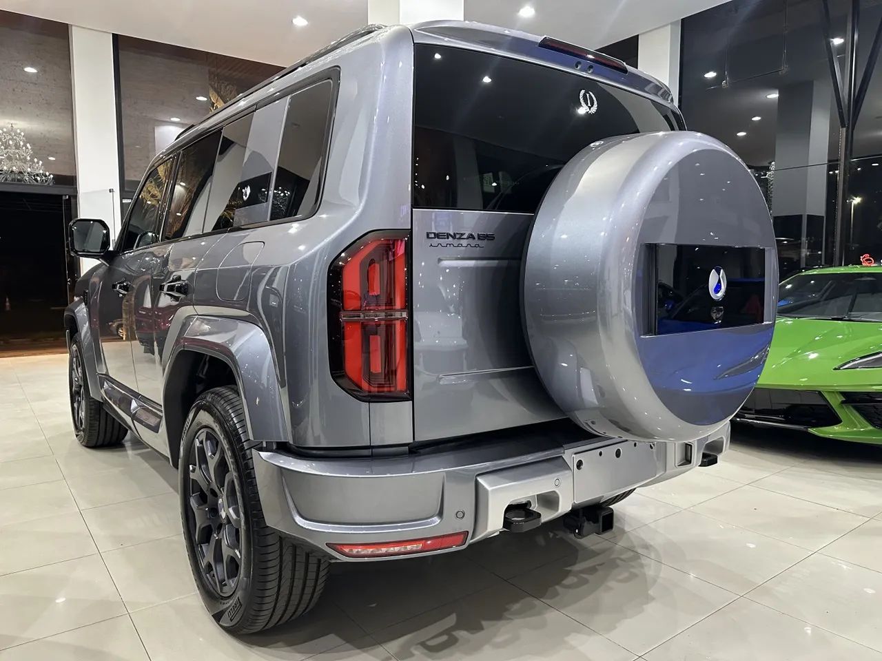 Denza B5 SUV híbrido plug-in, foto 5 de 10