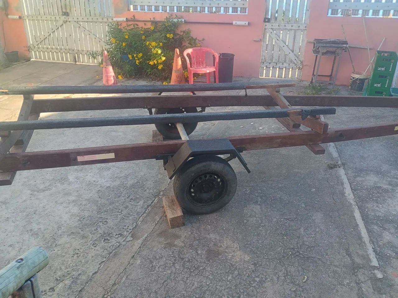 CARRETA DE MADEIRA para barco de até 7mt  - Foto 2