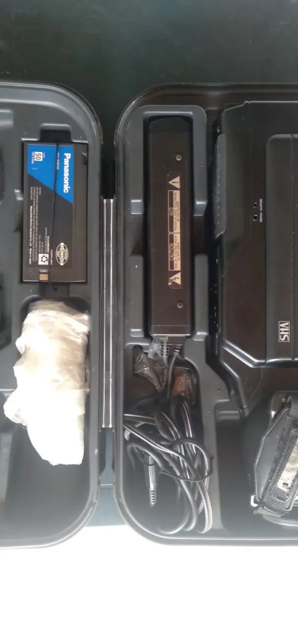 Filmadora PANASONIC VHS movie camera M2000 - Foto 3