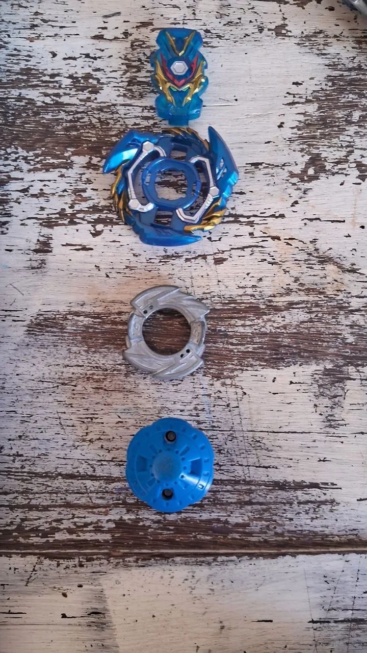 Beyblade burst surge - Foto 2