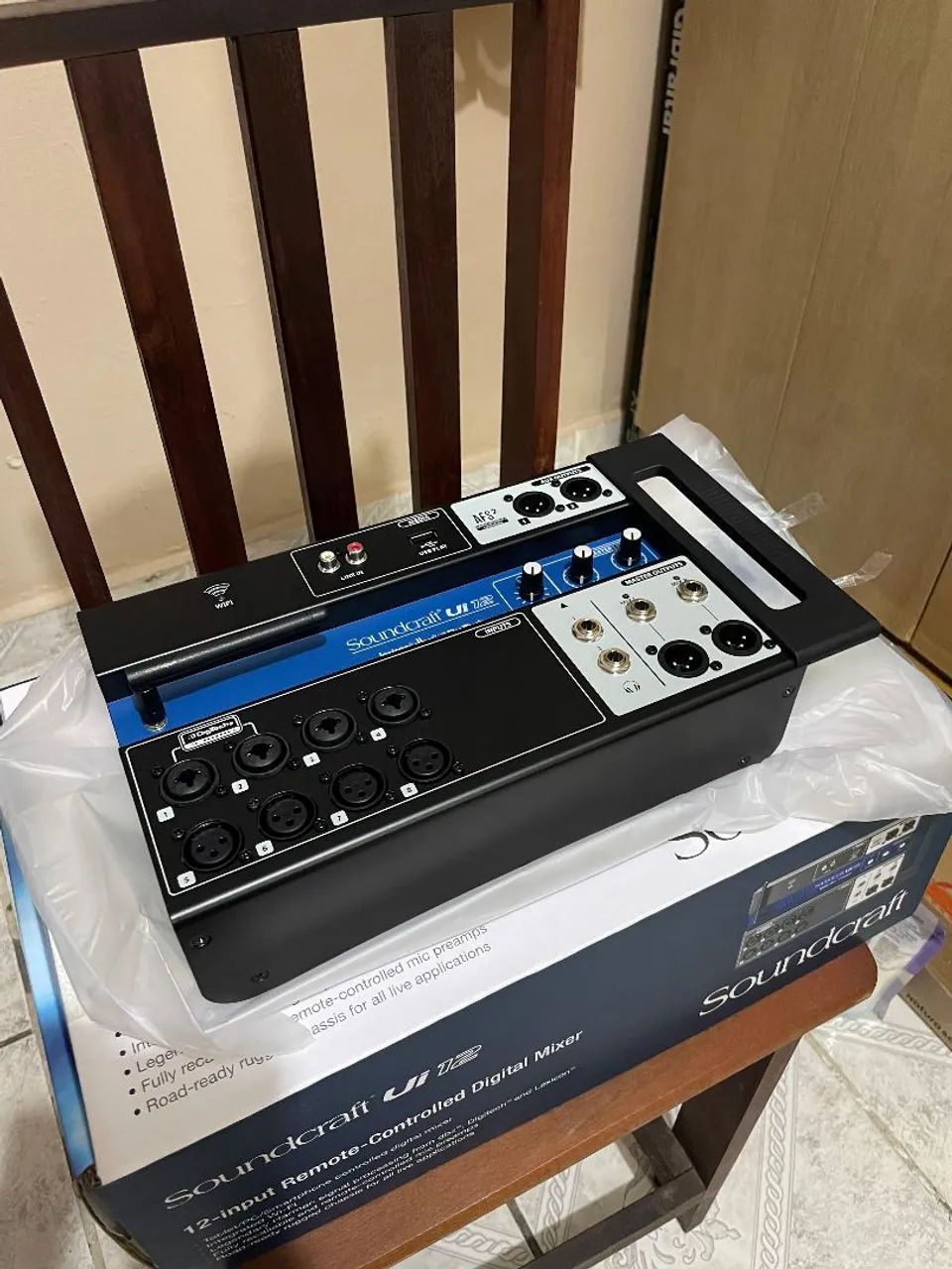 Mesa de Som UI 12 (NOVA)