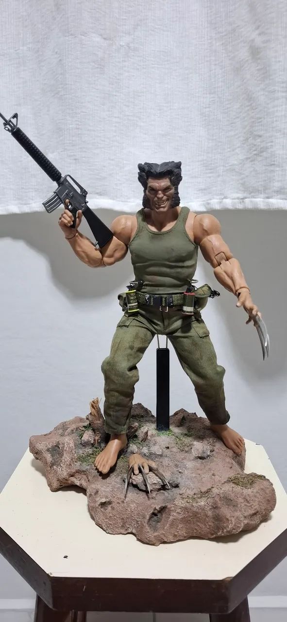 Boneco Wolverine Custom 1/6 (Ler anuncio)