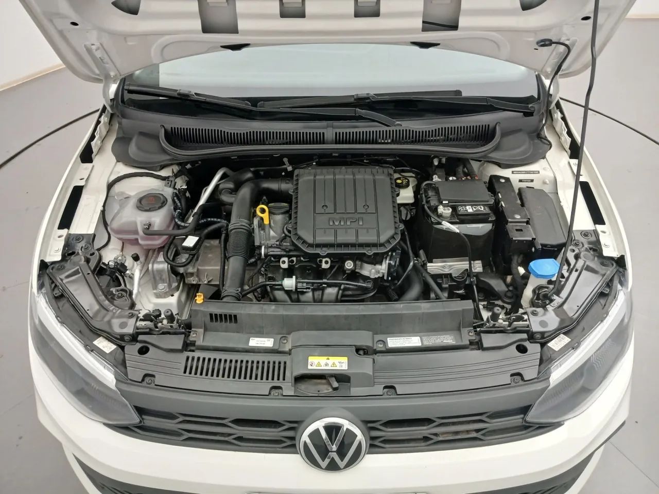 Volkswagen Polo Track 1.0 Flex 12V 5p, foto 10 de 18