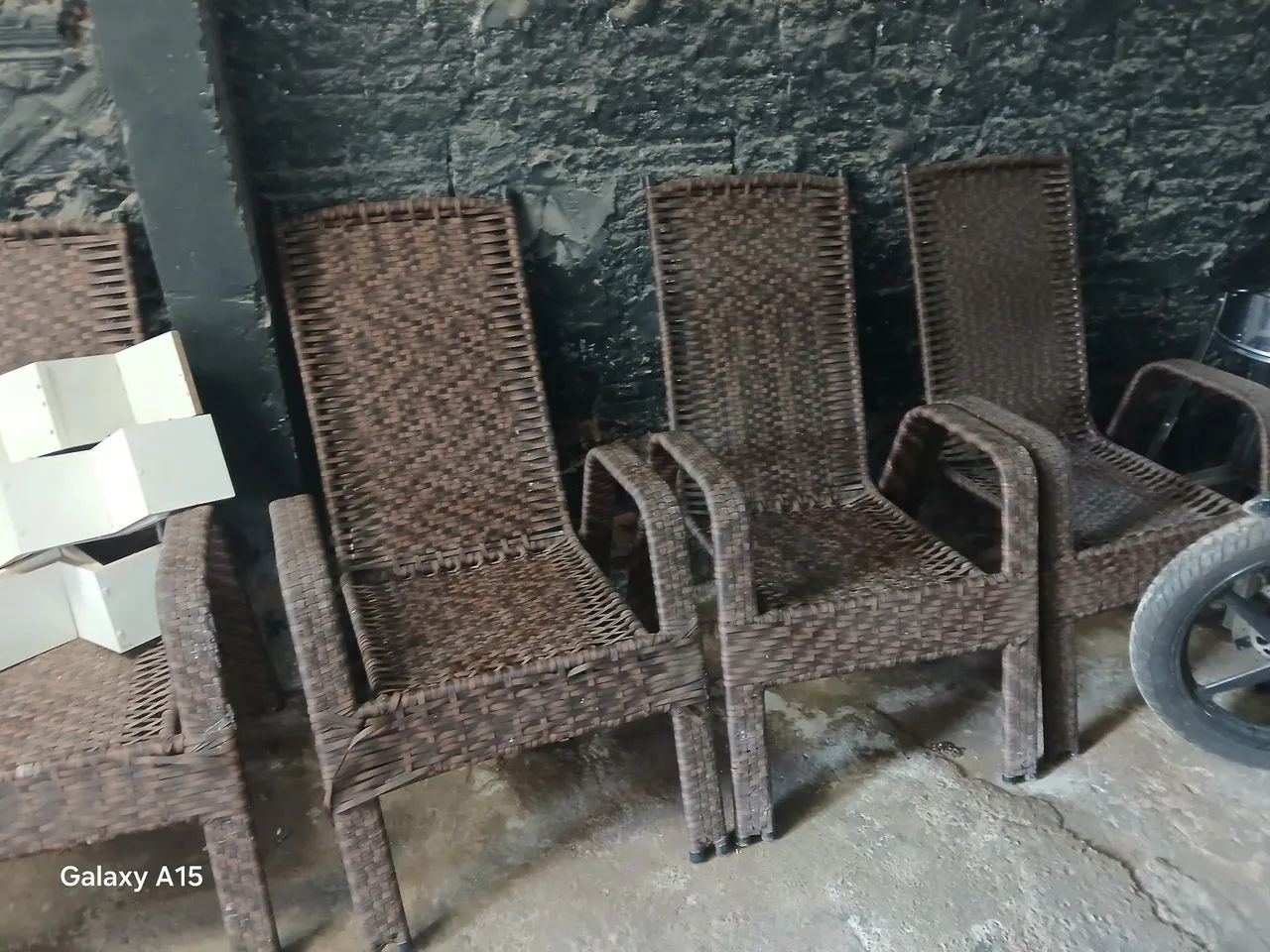 vendo um conjunto de cadeiras pra terraço 