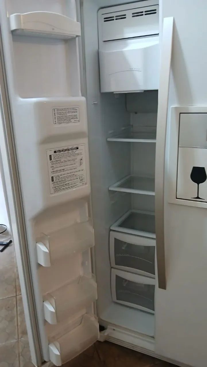 Geladeira side by side Electrolux  - Foto 2