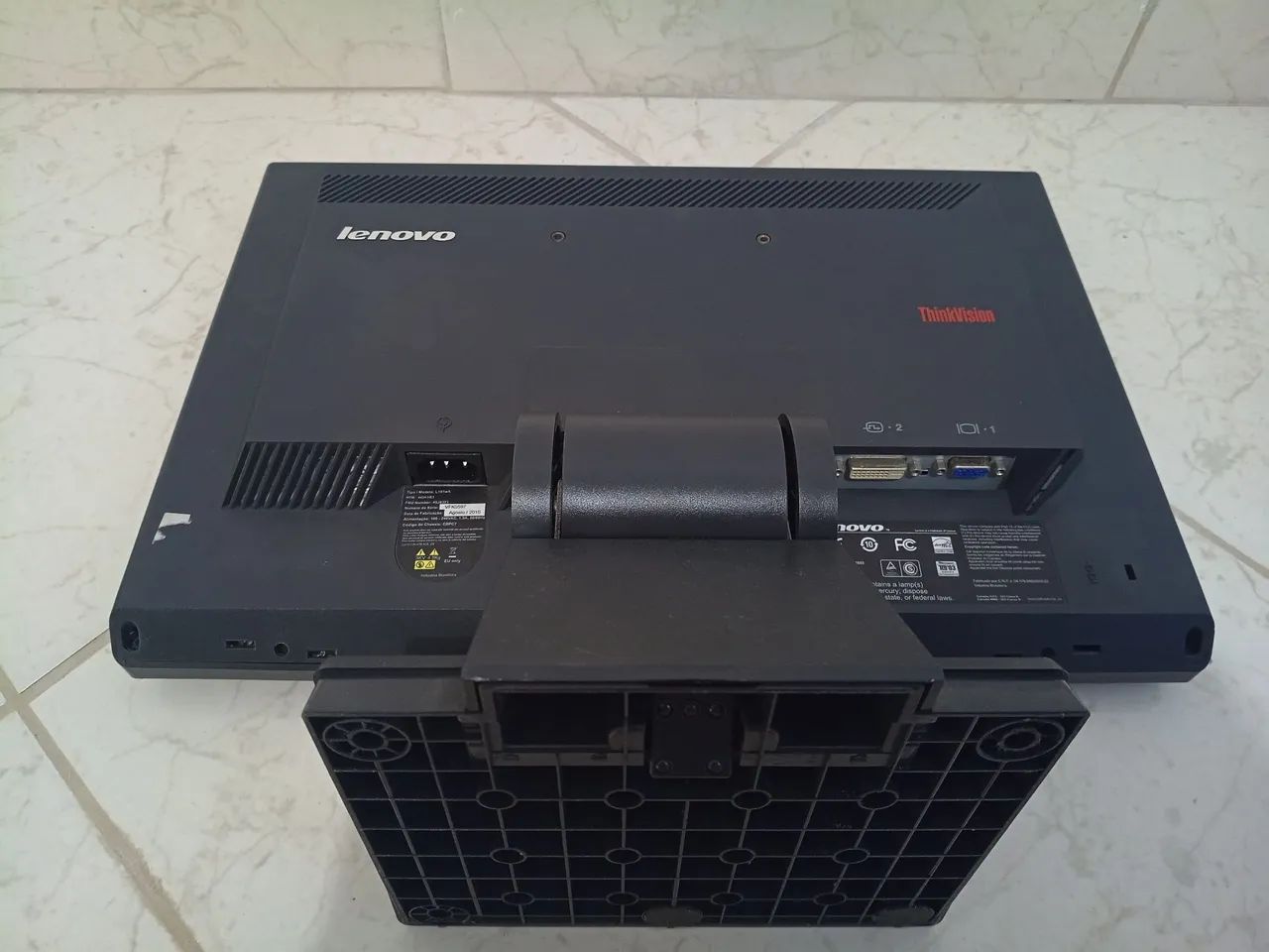 Monitor ThinkPad Lenovo 19 polegadas 75hz