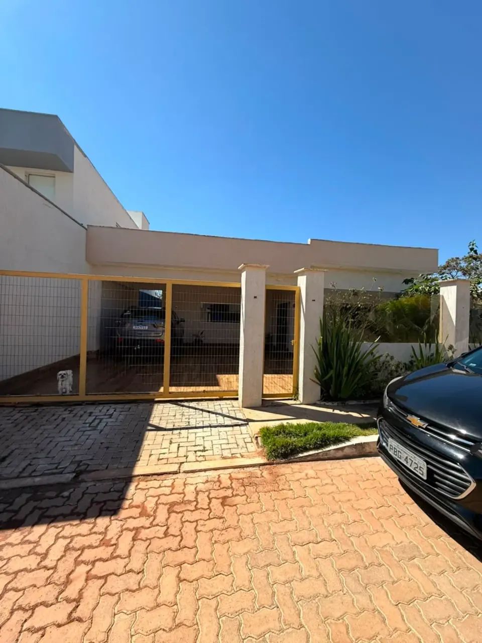 PISCINA COM HIDRO + ÁREA GOURMET + 2 SUÍTES - 300m² EM CONDOMÍNIO 24H - Foto 2